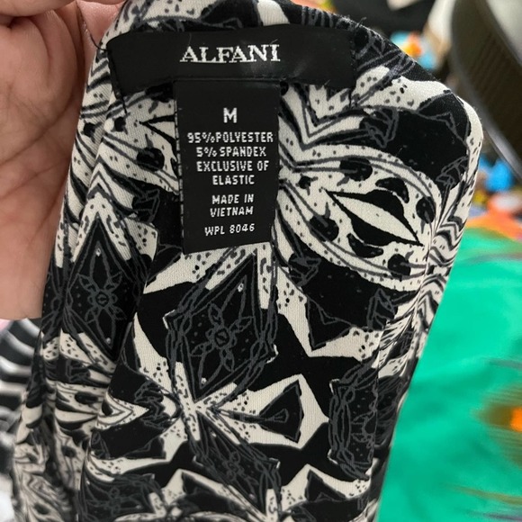 ALFANI Mandala Top Size :Medium SKU: K-21 - Picture 3 of 4